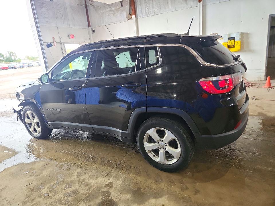 Фото 2 с аукциона – 2018 JEEP COMPASS с VIN 3C4NJCBB2JT165944
