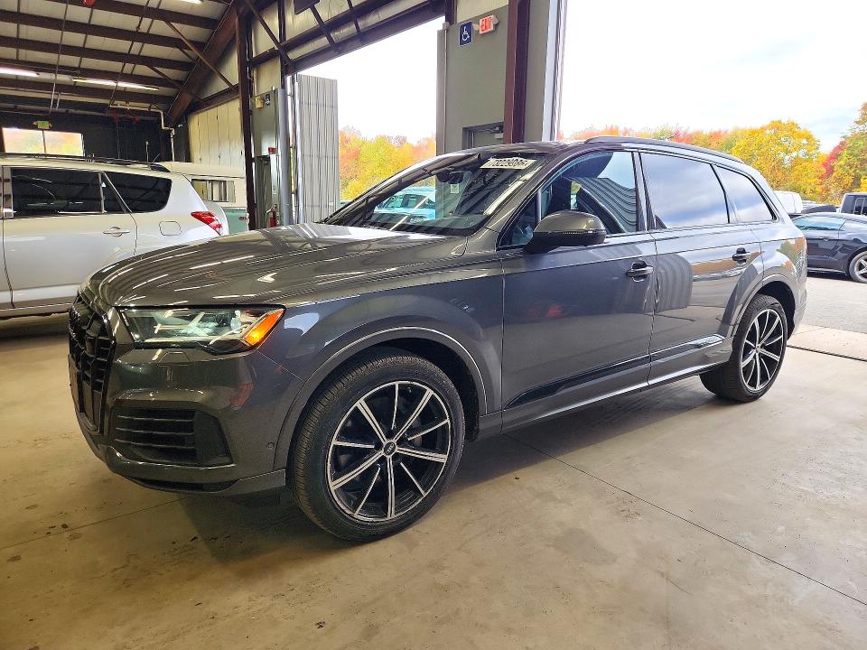 AUDI Q7 2022 with VIN WA1LXBF78ND009175 - Photo from auction