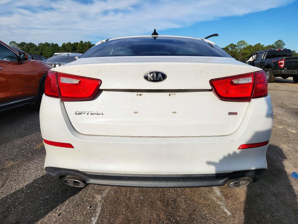Zdjęcie 6 z aukcji – 2014 KIA OPTIMA z VIN 5XXGM4A7XEG330403