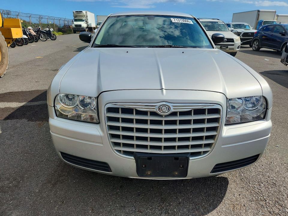 Снимка 5 от търг – 2006 CHRYSLER 300 с VIN 2C3KA43R06H418252
