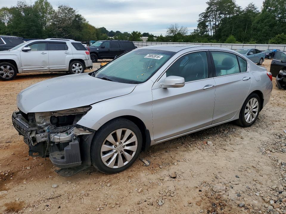 HONDA ACCORD 2013 с VIN 1HGCR3F80DA010174 - Снимка от търг