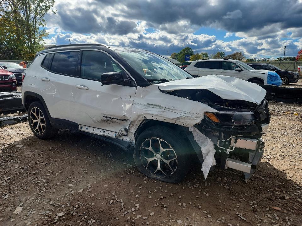 Zdjęcie 4 z aukcji – 2024 JEEP COMPASS z VIN 3C4NJDCN2RT159765