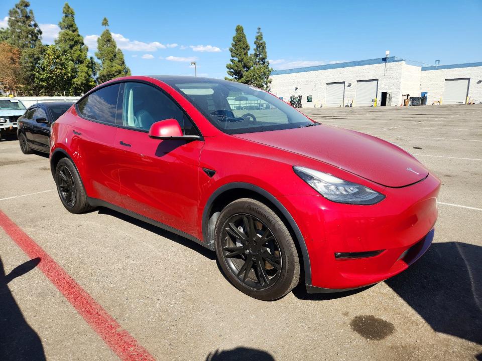 Zdjęcie 4 z aukcji – 2021 TESLA MODEL Y z VIN 5YJYGDED0MF134189