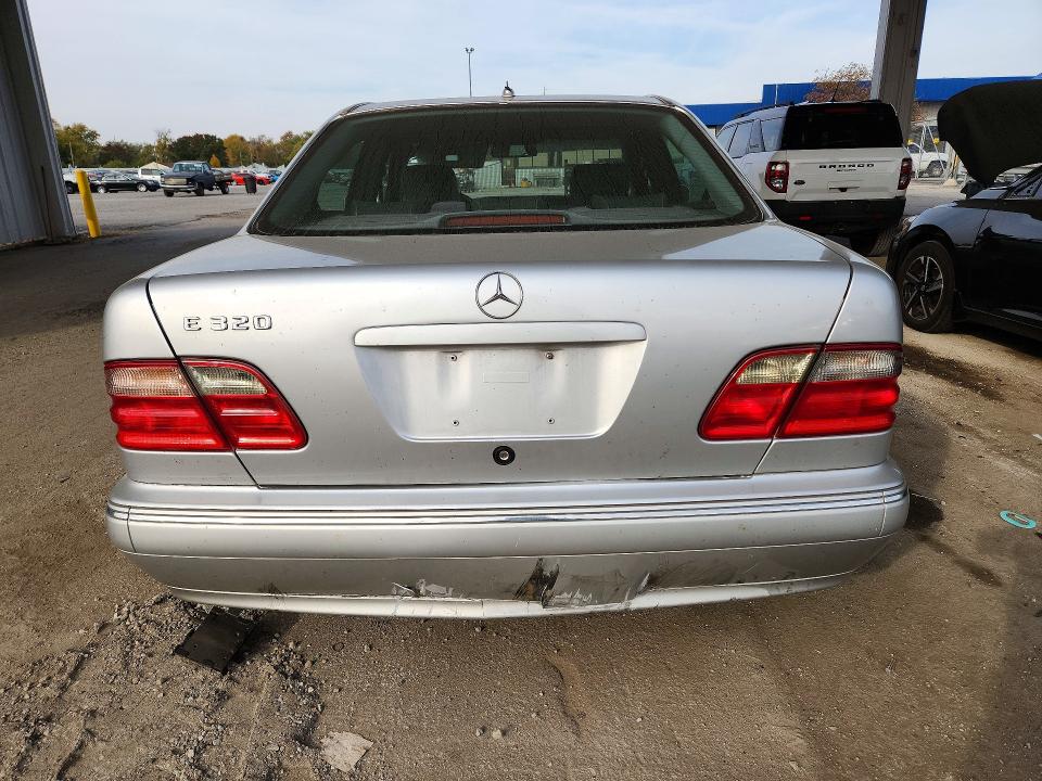 Снимка 6 от търг – 2000 MERCEDES-BENZ E с VIN WDBJF65J2YB089785