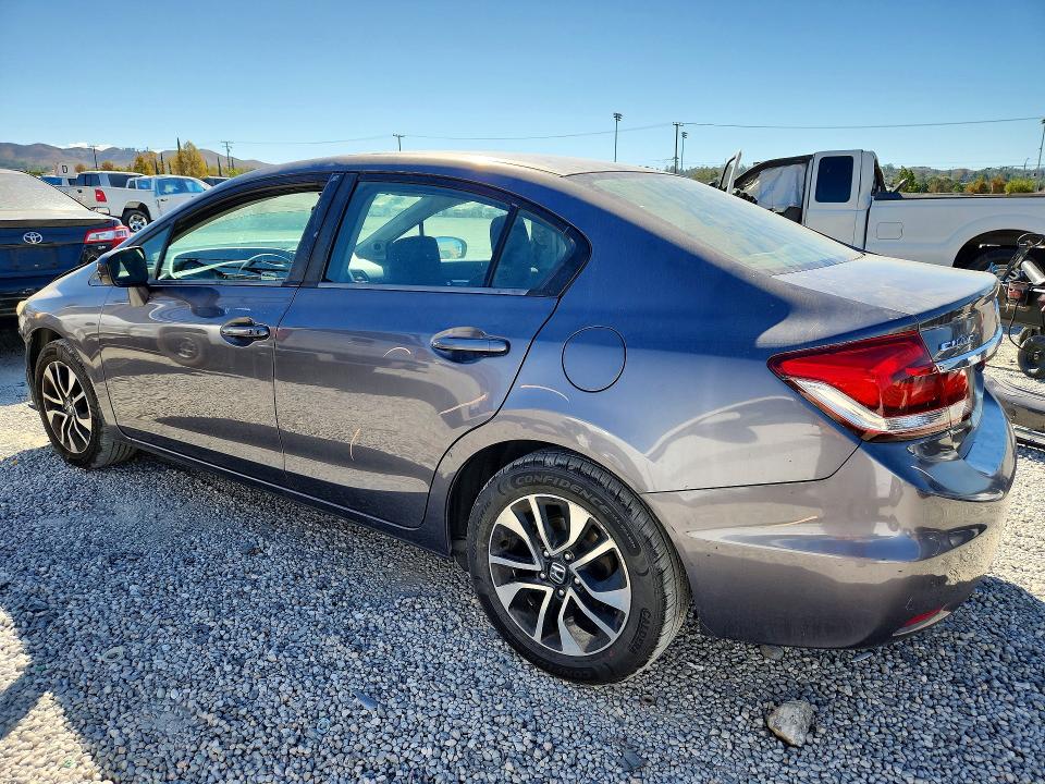 Снимка 2 от търг – 2015 HONDA CIVIC с VIN 2HGFB2F87FH539993