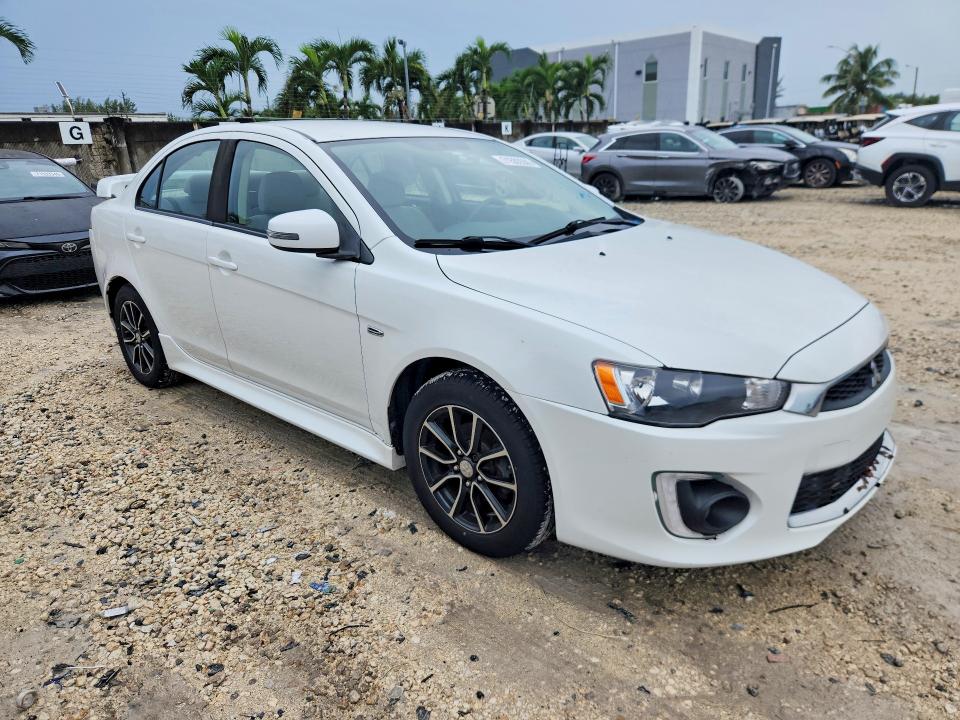 Снимка 4 от търг – 2017 MITSUBISHI LANCER с VIN JA32U2FU8HU007350