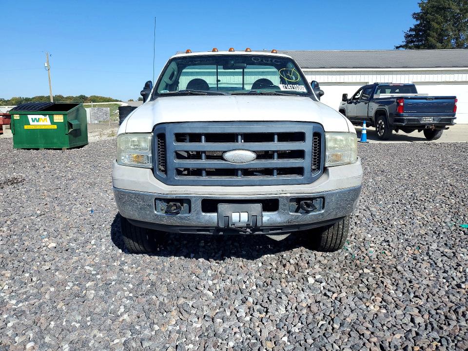 Снимка 5 от търг – 2006 FORD F350 с VIN 1FTWF315X6EB28312