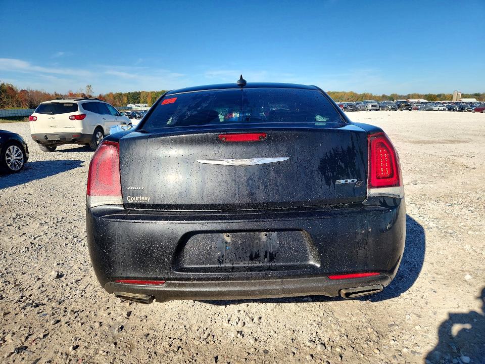 صورة رقم 6 من المزاد - 2016 CHRYSLER 300 مع VIN 2C3CCAGG9GH167898