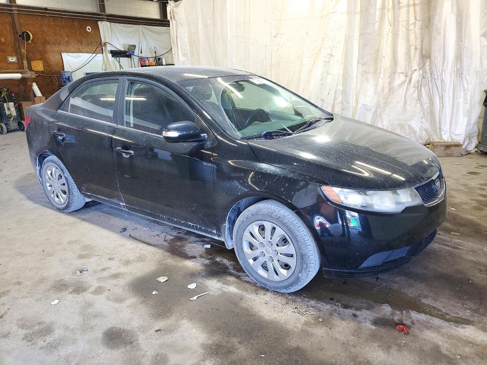 Zdjęcie 4 z aukcji – 2010 KIA FORTE z VIN KNAFU4A27A5180942