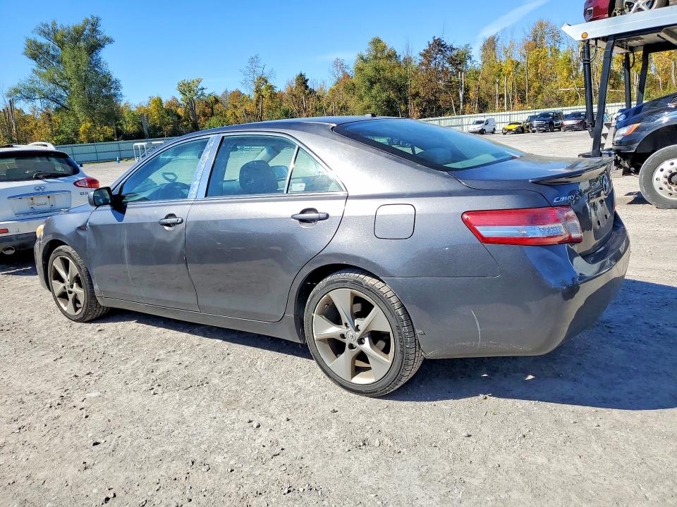 Снимка 2 от търг – 2011 TOYOTA CAMRY с VIN 4T1BF3EK5BU756241