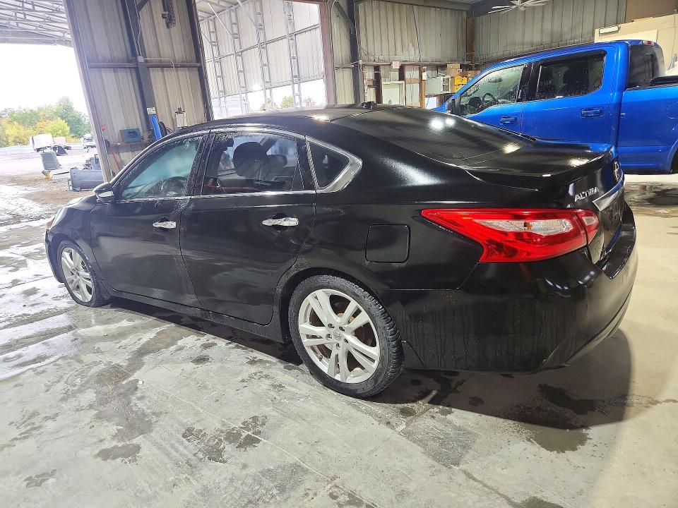 Photo 2 from auction – 2017 NISSAN ALTIMA with VIN 1N4BL3AP4HC181360