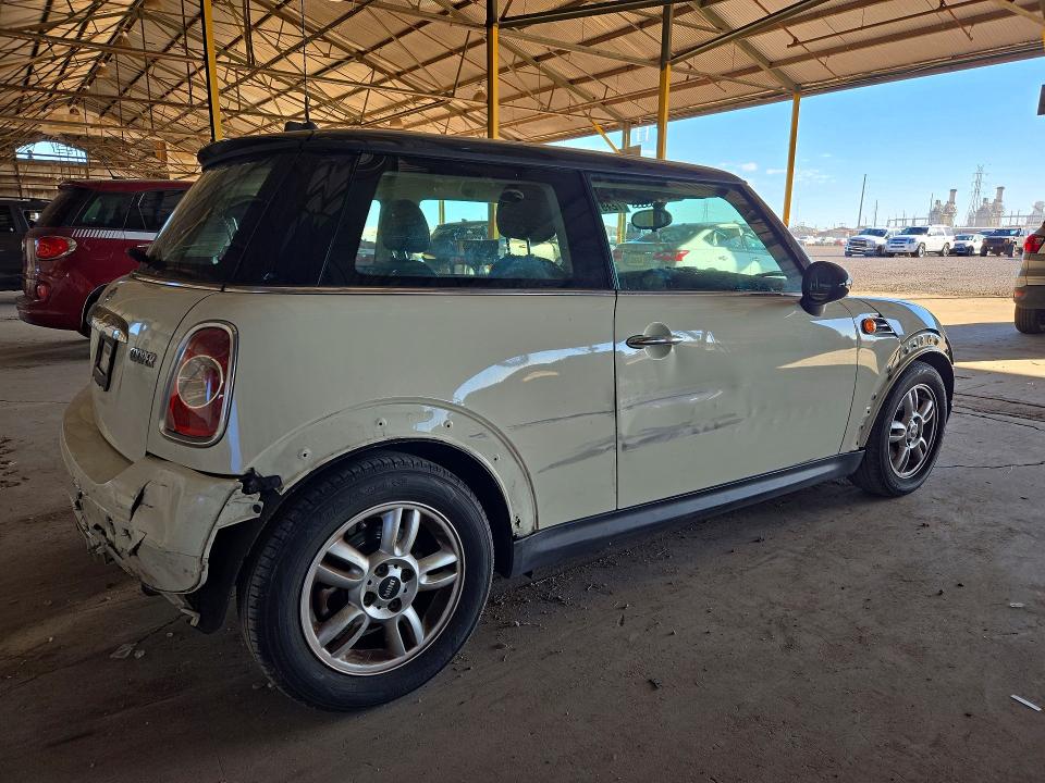 صورة رقم 3 من المزاد - 2013 MINI COOPER مع VIN WMWSU3C56DT546888