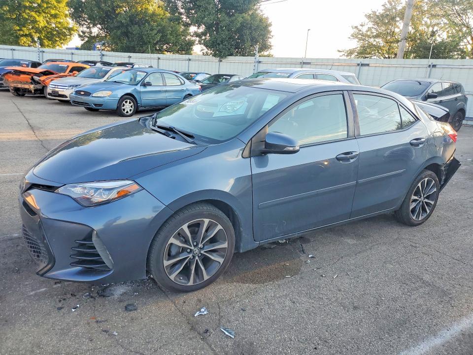 Снимка 1 от търг – 2017 TOYOTA COROLLA с VIN 2T1BURHE1HC827878