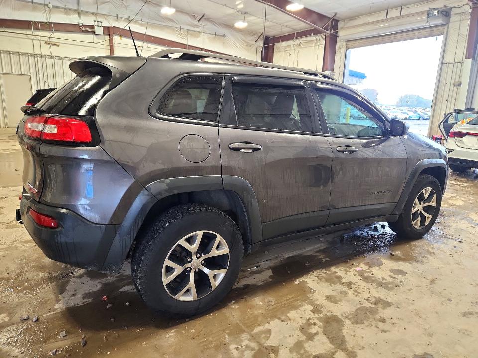 Photo 3 from auction – 2016 JEEP CHEROKEE with VIN 1C4PJMBS1GW105011