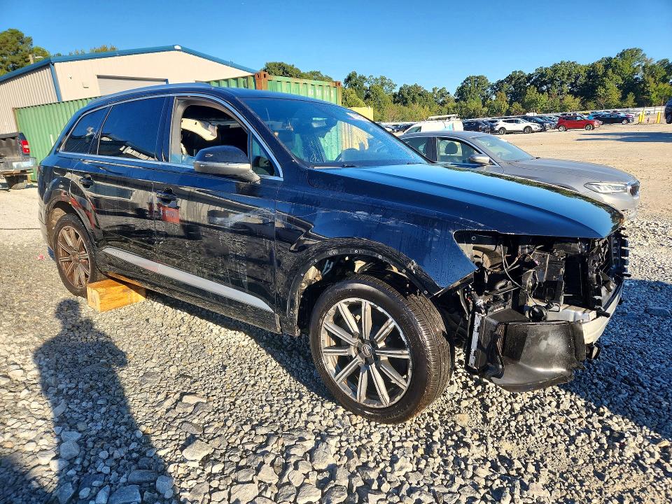 Zdjęcie 4 z aukcji – 2017 AUDI Q7 z VIN WA1VAAF76HD016683