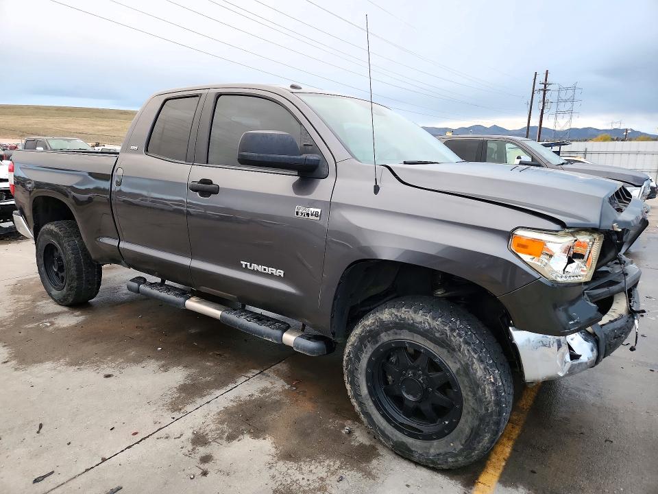Снимка 4 от търг – 2018 TOYOTA TUNDRA с VIN 5TFUY5F15JX717560