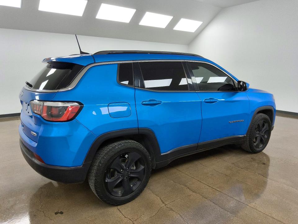 Снимка 3 от търг – 2017 JEEP COMPASS с VIN 3C4NJCBB6HT682125