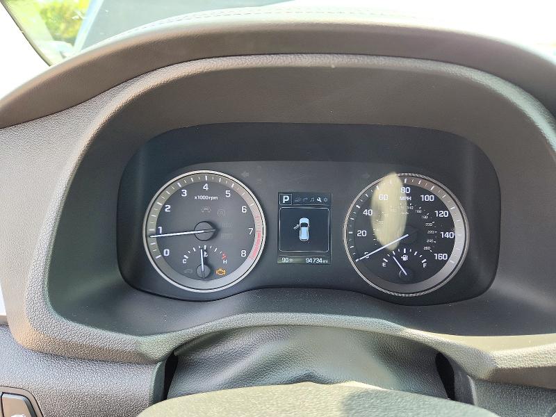 Photo 9 from auction – 2016 HYUNDAI TUCSON with VIN KM8J33A26GU122602