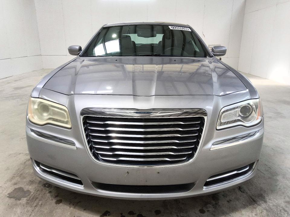 Photo 5 from auction – 2014 CHRYSLER 300 with VIN 2C3CCAAG3EH171404