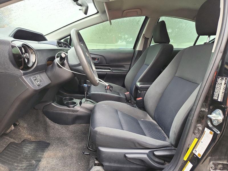 Снимка 7 от търг – 2015 TOYOTA PRIUS C с VIN JTDKDTB39F1576419