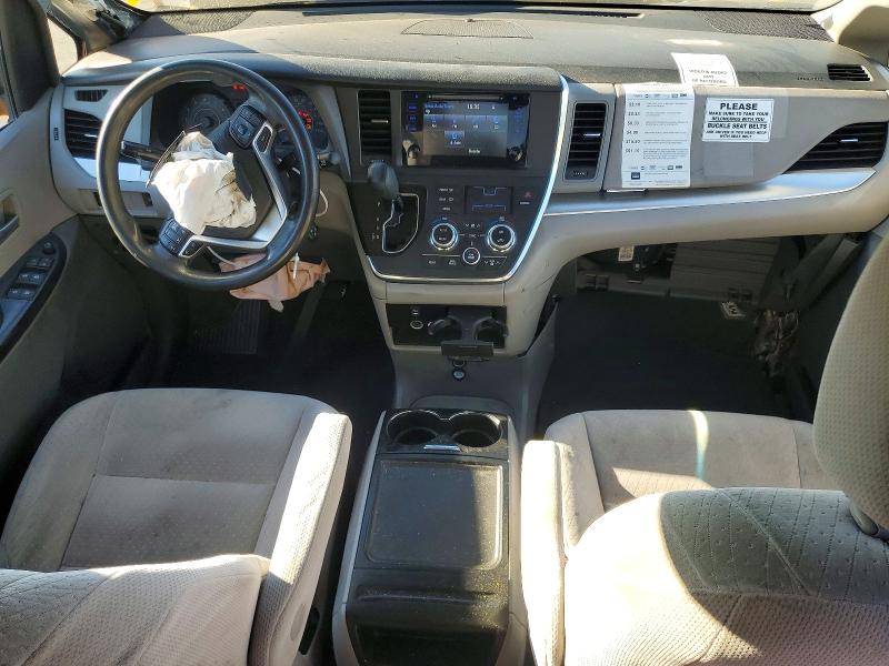 Photo 8 from auction – 2017 TOYOTA SIENNA with VIN 5TDKZ3DCXHS804240