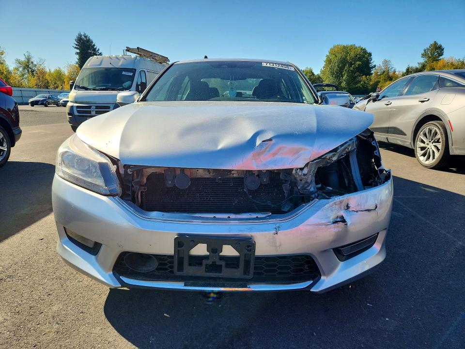 Снимка 5 от търг – 2014 HONDA ACCORD с VIN 1HGCR3F9XEA037442