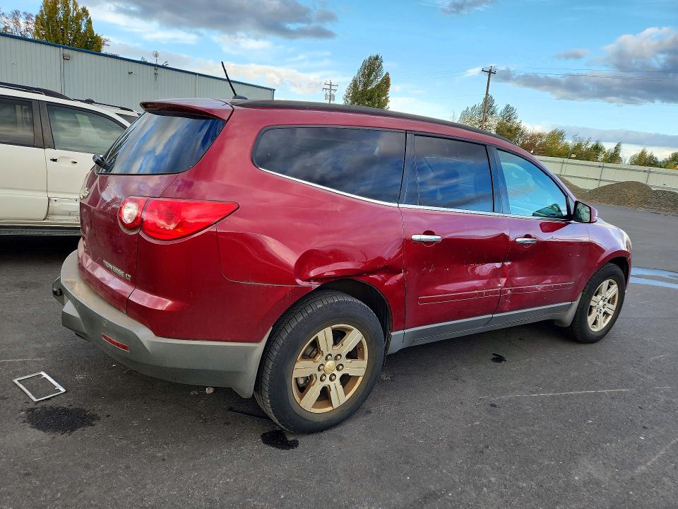 Photo 3 from auction – 2010 CHEVROLET TRAVERSE with VIN 1GNLVFED0AJ206189