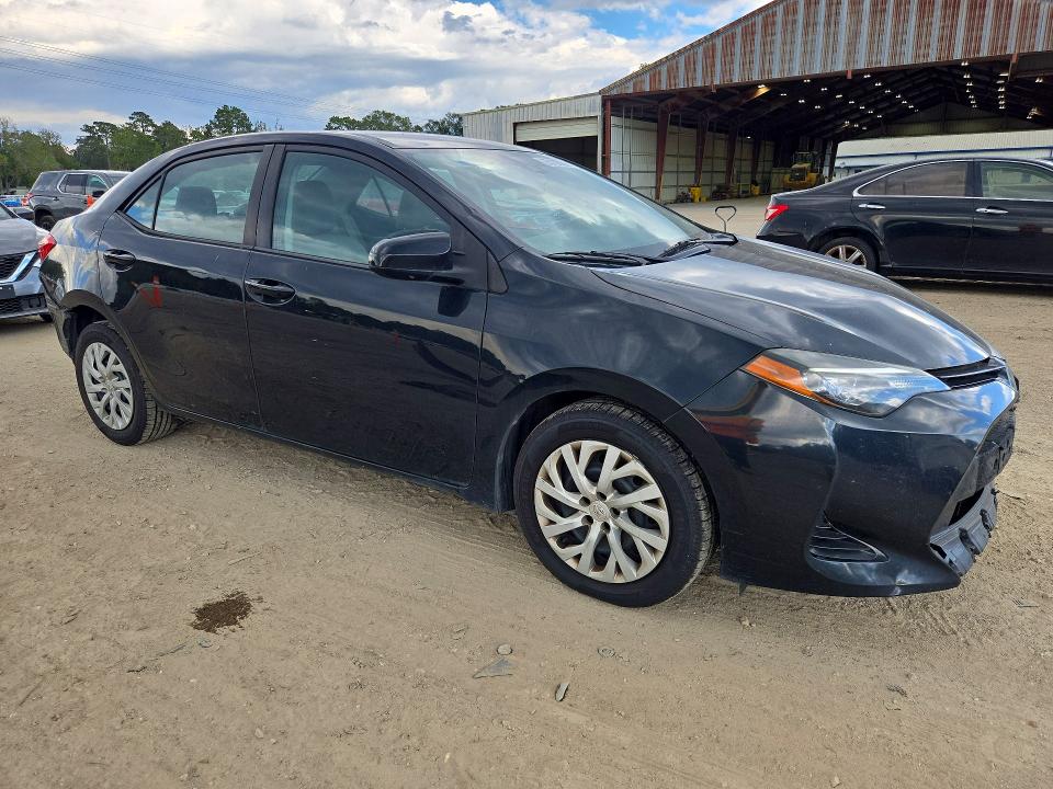 Снимка 4 от търг – 2017 TOYOTA COROLLA с VIN 2T1BURHE6HC909721