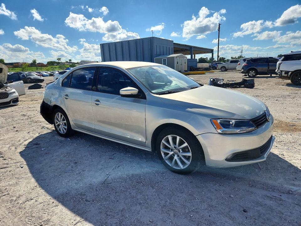 Снимка 4 от търг – 2011 VOLKSWAGEN JETTA с VIN 3VWDX7AJ1BM396787