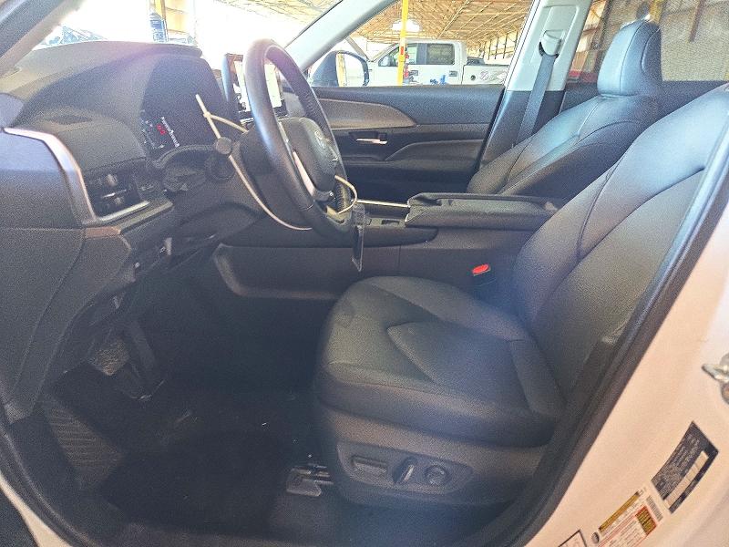 Снимка 7 от търг – 2025 TOYOTA GRAND HIGHLANDER с VIN 5TDAAAB5XSS087387