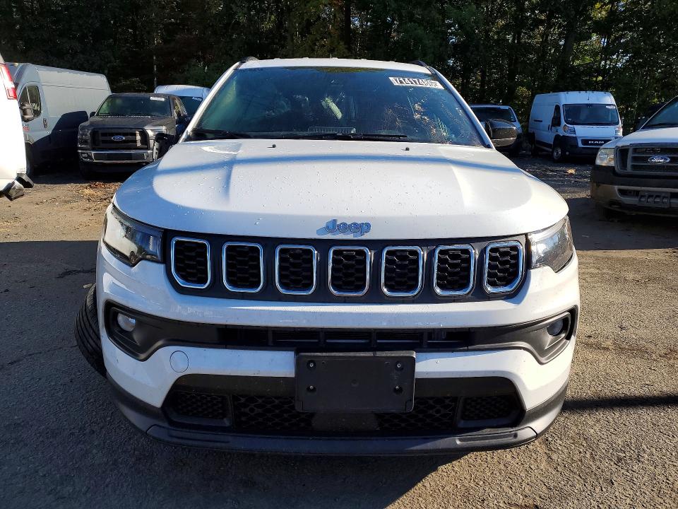 Photo 5 from auction – 2025 JEEP COMPASS with VIN 3C4NJDBN8ST594832