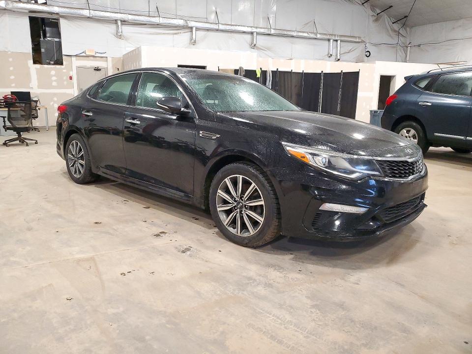 Photo 4 from auction – 2019 KIA OPTIMA with VIN 5XXGT4L37KG299040