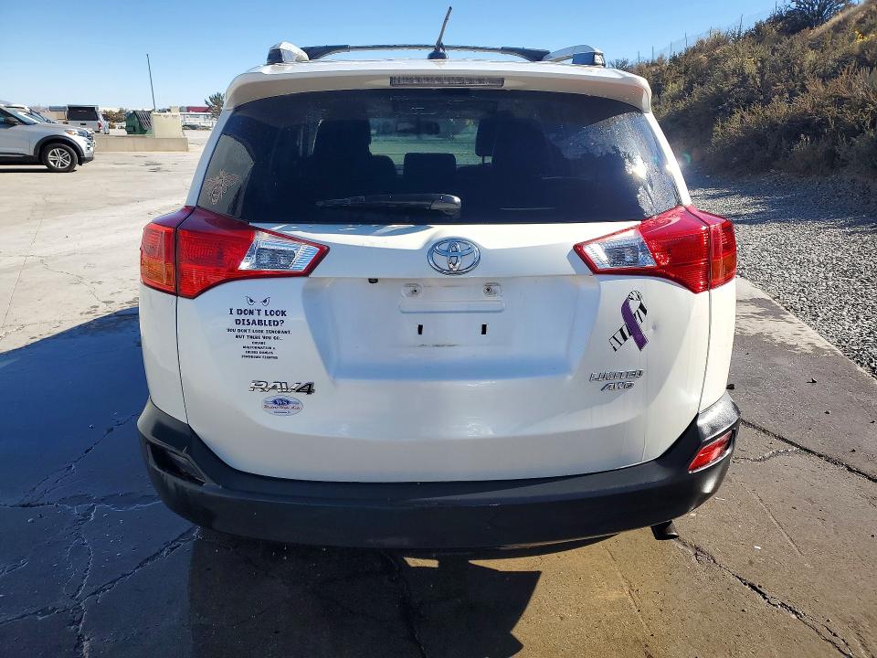 Снимка 6 от търг – 2015 TOYOTA RAV4 с VIN 2T3DFREV8FW243505