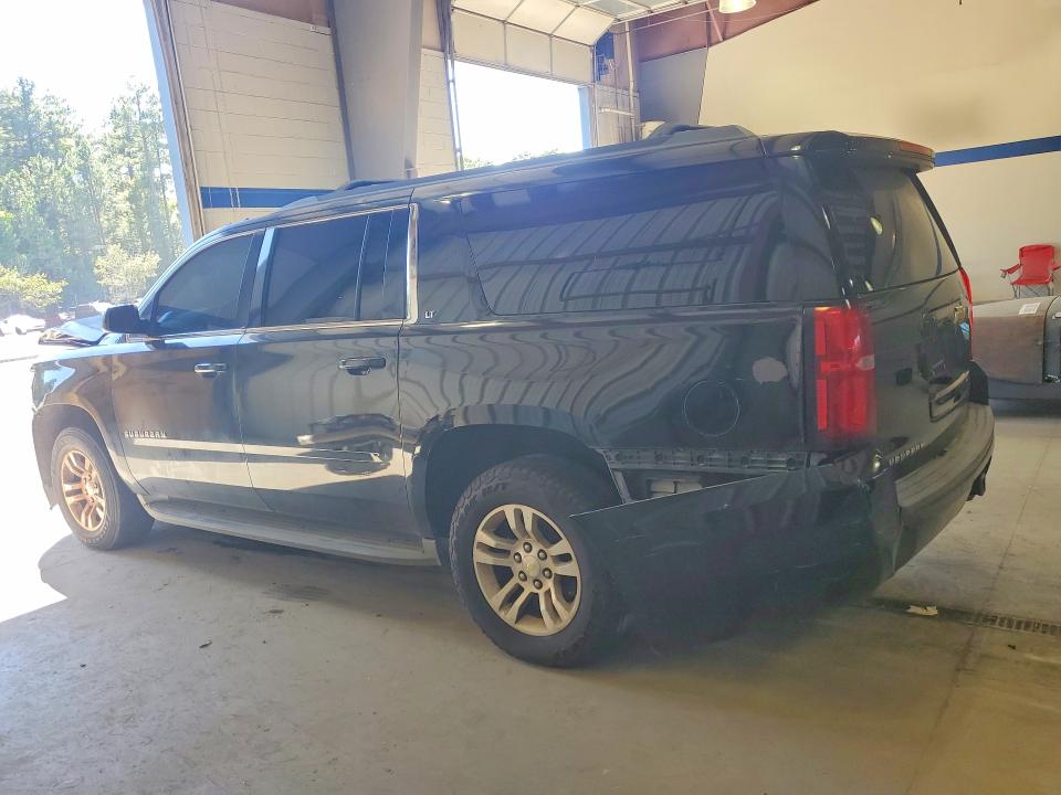 Photo 2 from auction – 2015 CHEVROLET SUBURBAN with VIN 1GNSKJKCXFR236117