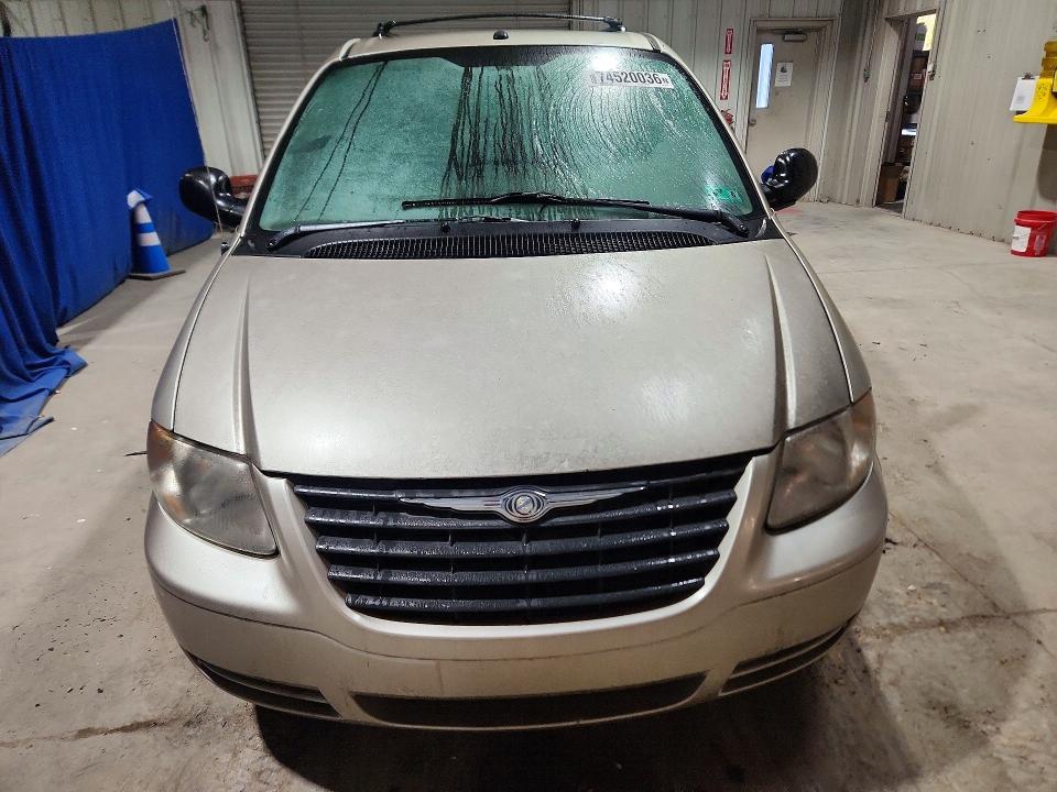 Снимка 5 от търг – 2007 CHRYSLER TOWN & COUNTRY с VIN 1A4GJ45R37B218453