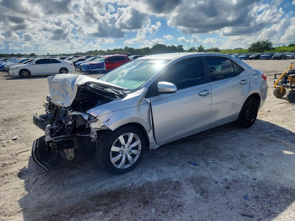 Снимка 1 от търг – 2017 TOYOTA COROLLA с VIN 5YFBURHE4HP712580