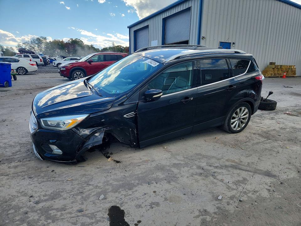 FORD ESCAPE 2017 con VIN 1FMCU9JDXHUC42303 - Foto de la subasta