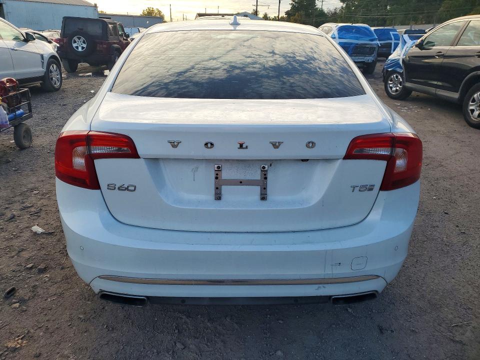 صورة رقم 6 من المزاد - 2016 VOLVO S60 مع VIN LYV402FK4GB113677