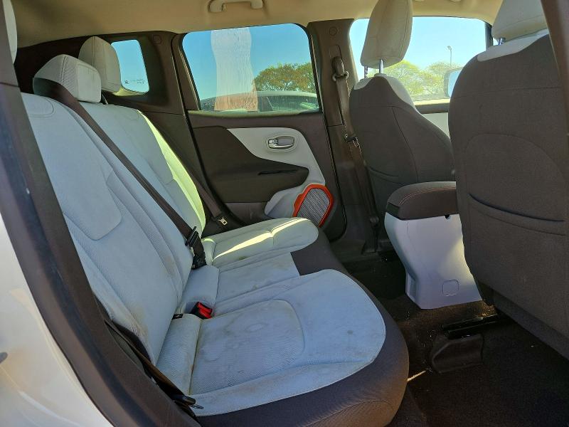 Photo 11 from auction – 2016 JEEP RENEGADE with VIN ZACCJBBT5GPD66280