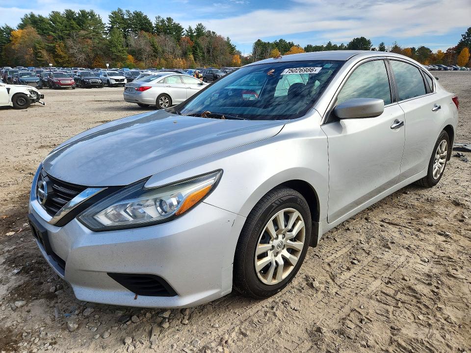NISSAN ALTIMA 2017 с VIN 1N4AL3AP0HC471932 - Снимка от търг