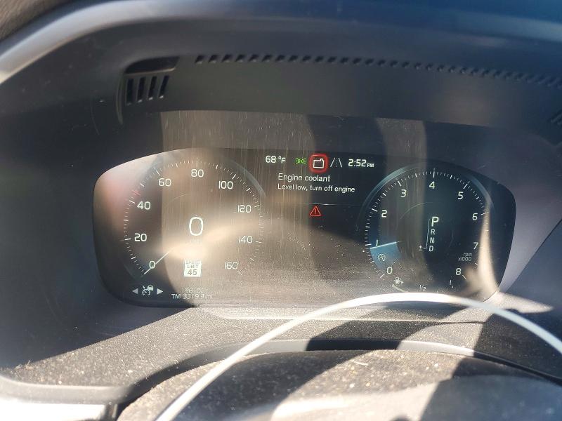 Снимка 9 от търг – 2018 VOLVO XC60 с VIN LYVA22RK6JB106004