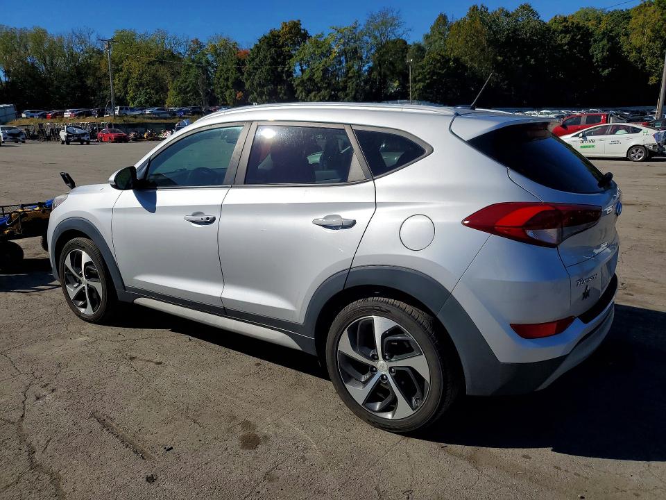 Снимка 2 от търг – 2017 HYUNDAI TUCSON с VIN KM8J3CA27HU596348