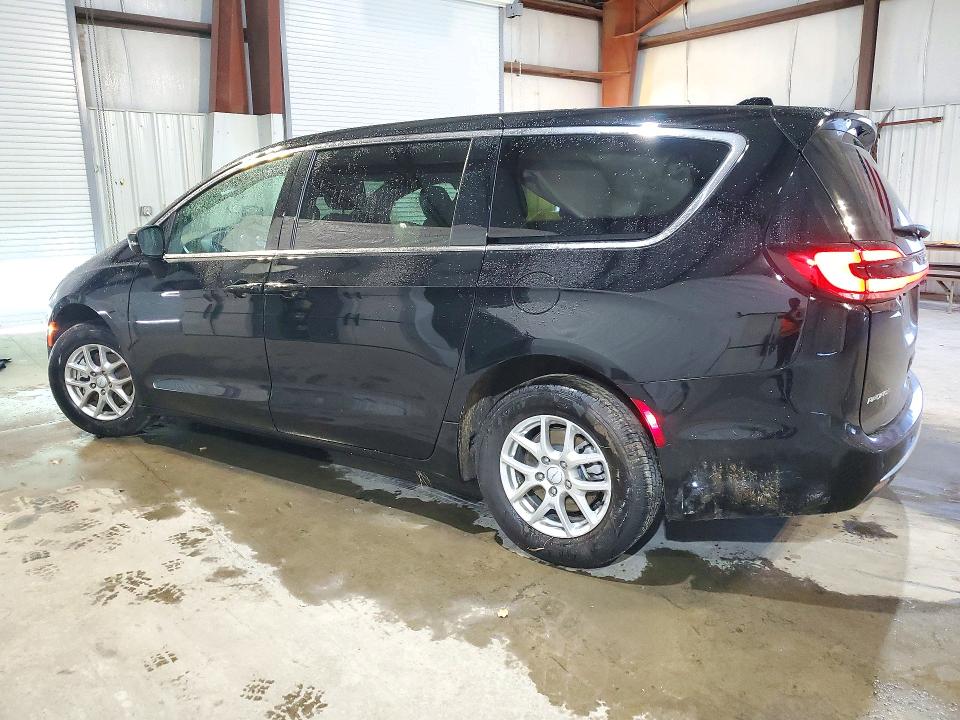Photo 2 from auction – 2027 CHRYSLER PACIFICA with VIN 2C4RC1BG5VR580986
