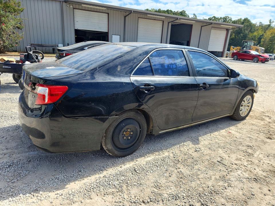 Снимка 3 от търг – 2014 TOYOTA CAMRY с VIN 4T1BF1FK0EU447896