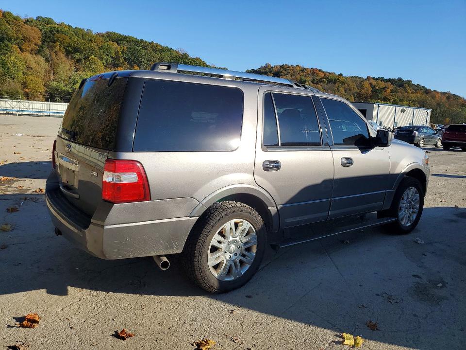 Снимка 3 от търг – 2013 FORD EXPEDITION с VIN 1FMJU2A58DEF01950