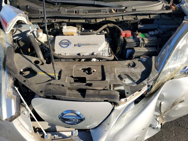 Photo 11 from auction – 2011 NISSAN LEAF with VIN JN1AZ0CP7BT009690