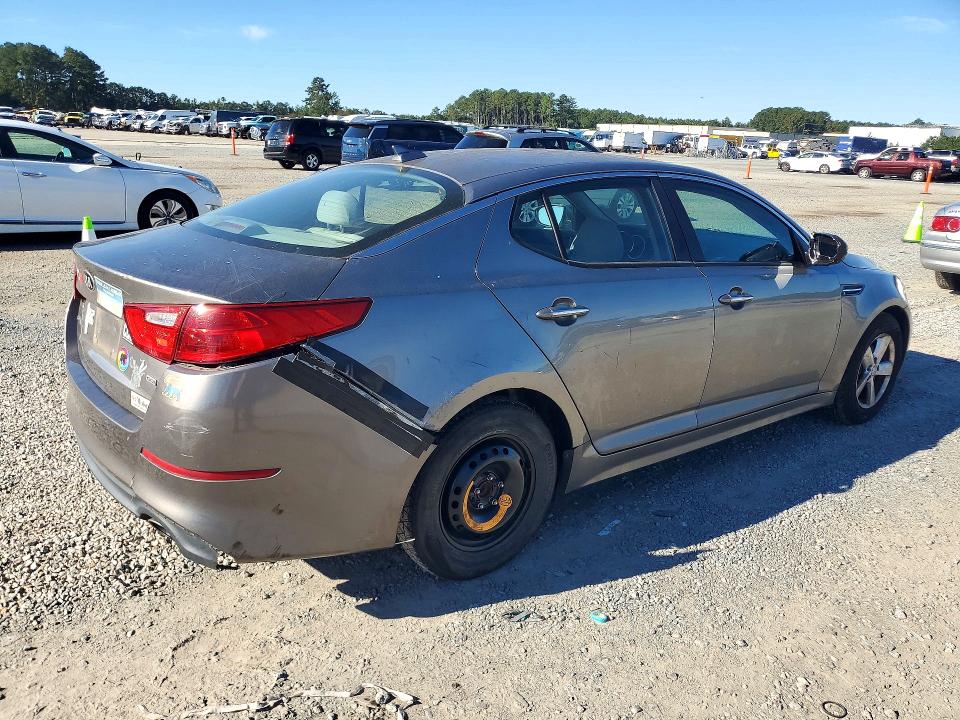 Photo 3 from auction – 2015 KIA OPTIMA with VIN 5XXGM4A71FG517353