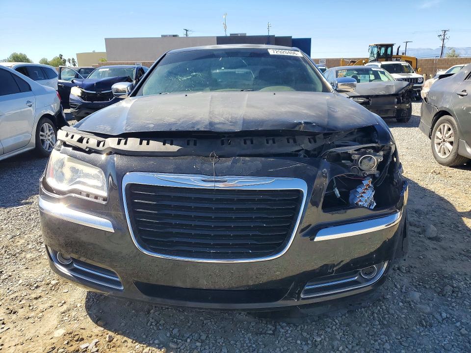 Снимка 5 от търг – 2011 CHRYSLER 300 с VIN 2C3CA5CG8BH546550