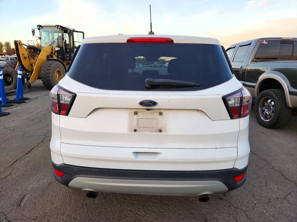 Снимка 6 от търг – 2017 FORD ESCAPE с VIN 1FMCU9GD5HUC35198