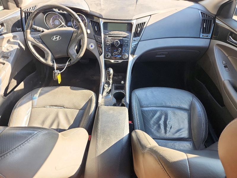 Снимка 8 от търг – 2011 HYUNDAI SONATA с VIN 5NPEC4AC5BH142962